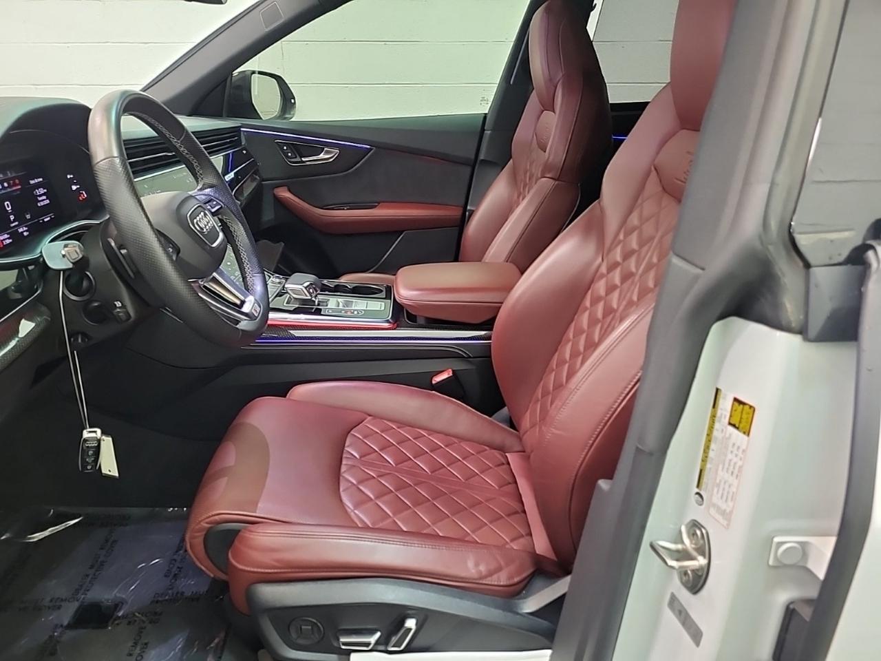 Audi SQ8  2023