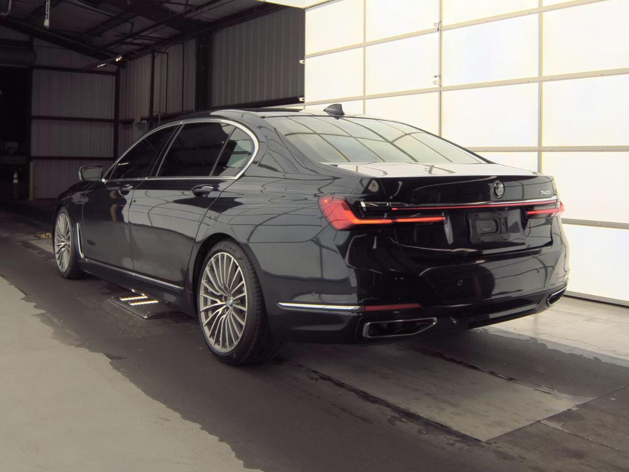BMW 7-Series  2020