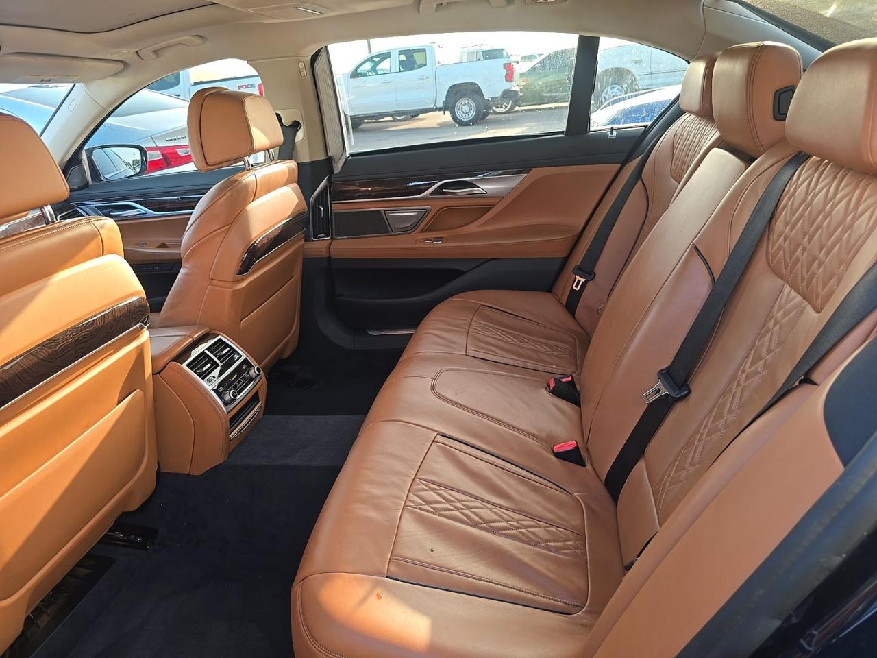 BMW 7-Series  2020