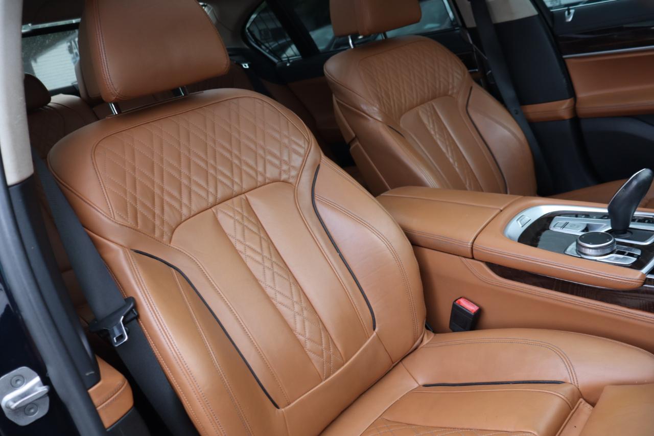 BMW 7-Series  2020