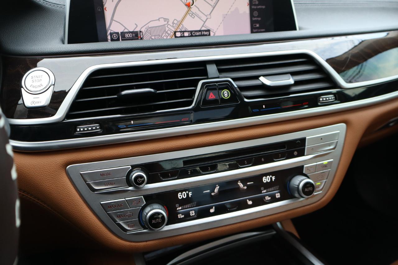 BMW 7-Series  2020