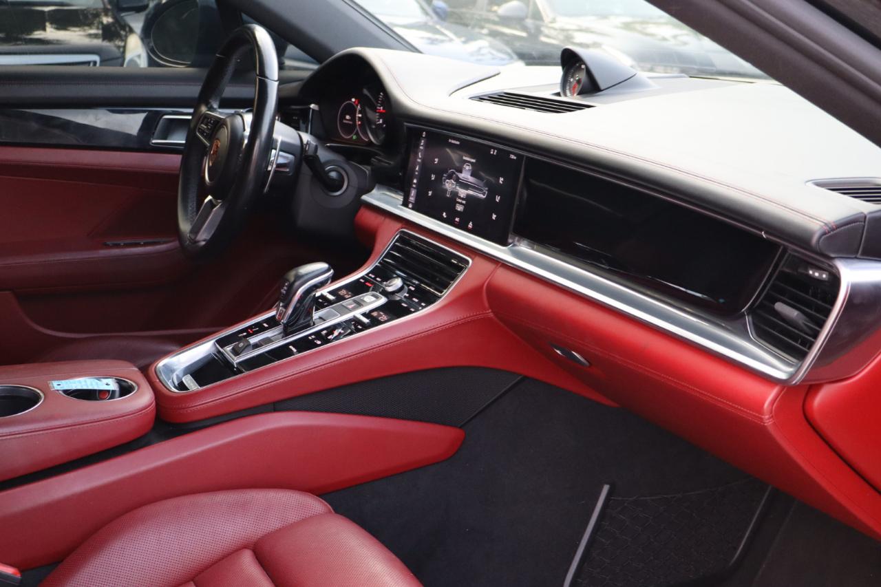 Porsche Panamera  2017