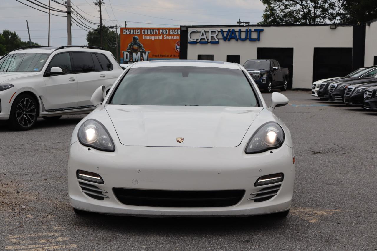 Porsche Panamera  2012