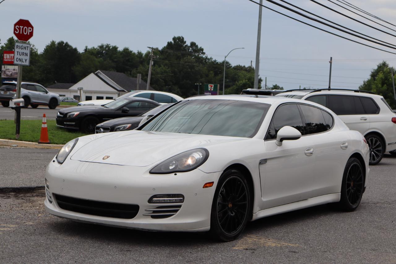 Porsche Panamera  2012