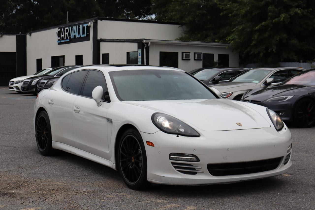 Porsche Panamera  2012