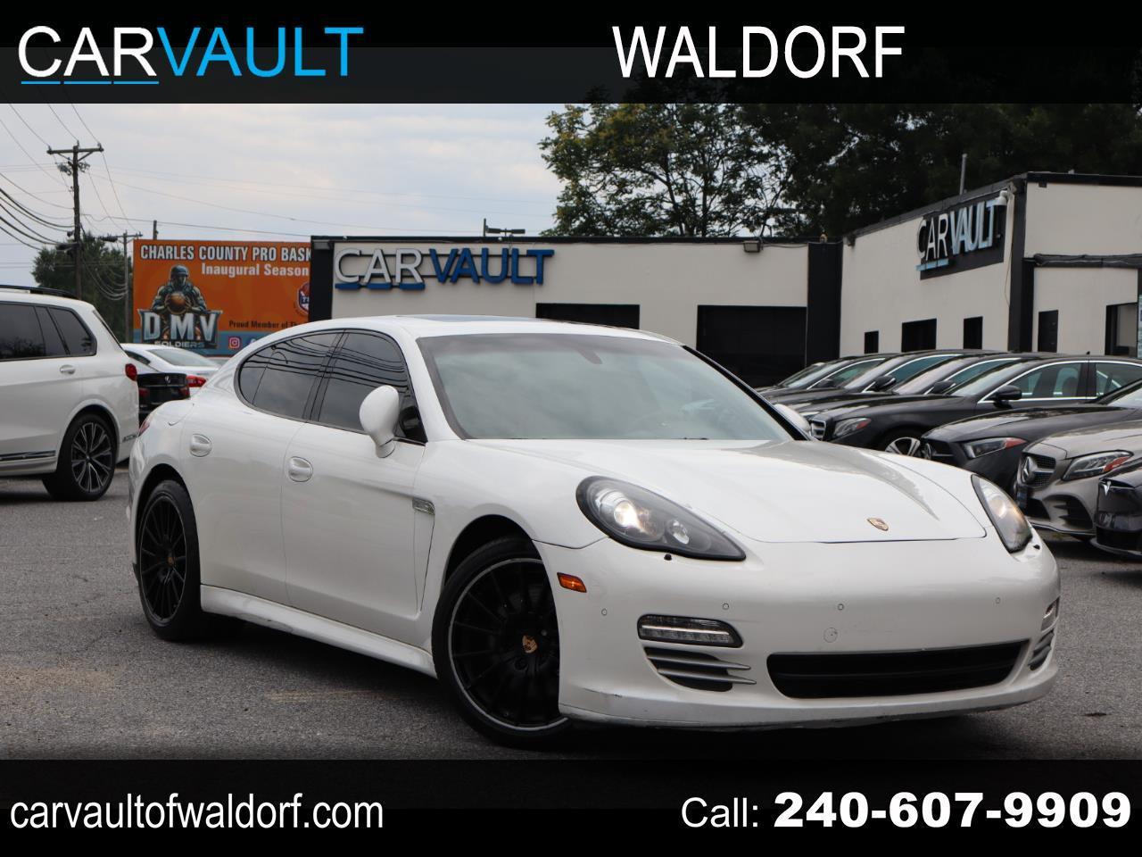 Porsche Panamera  2012