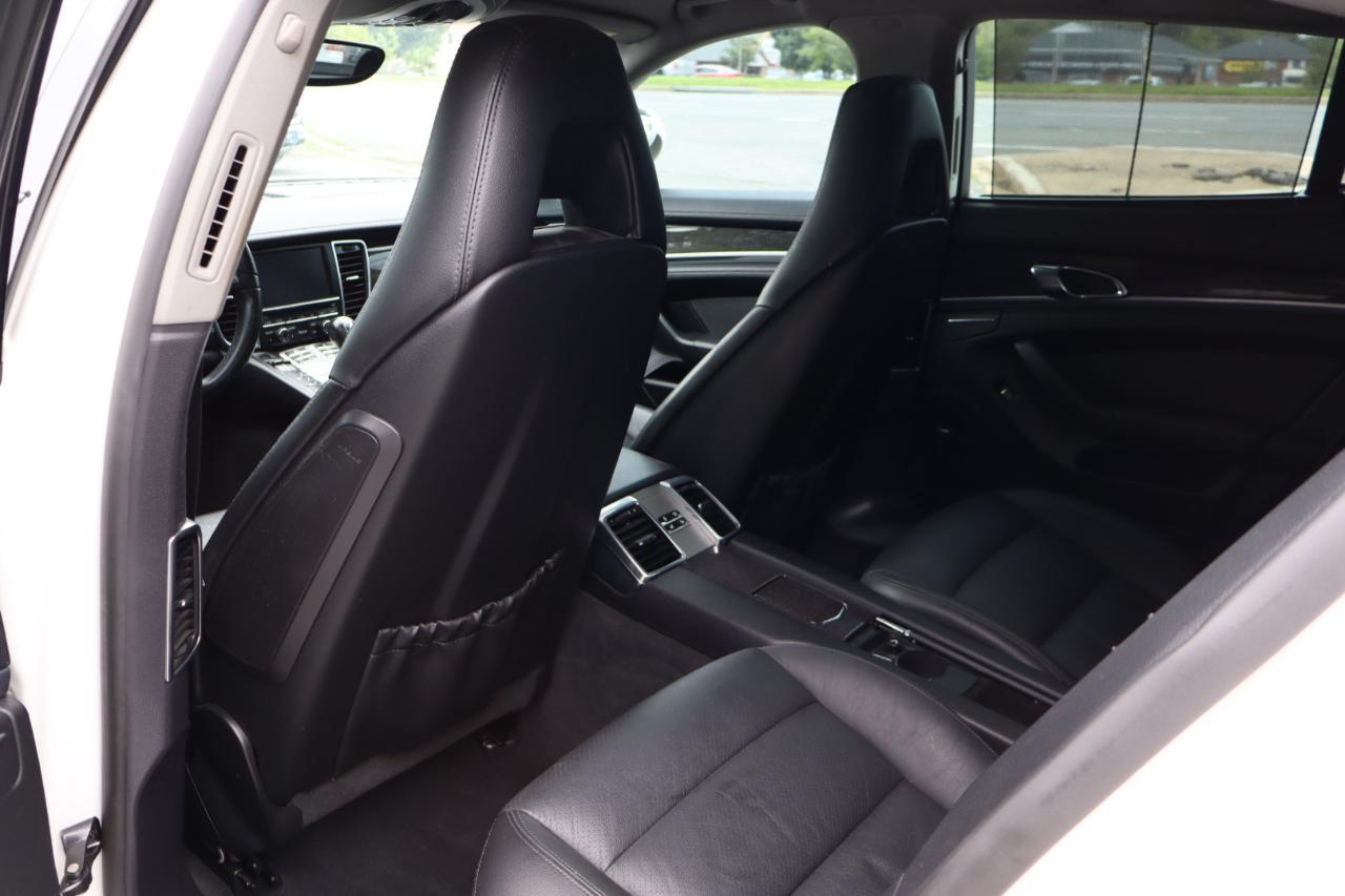 Porsche Panamera  2012
