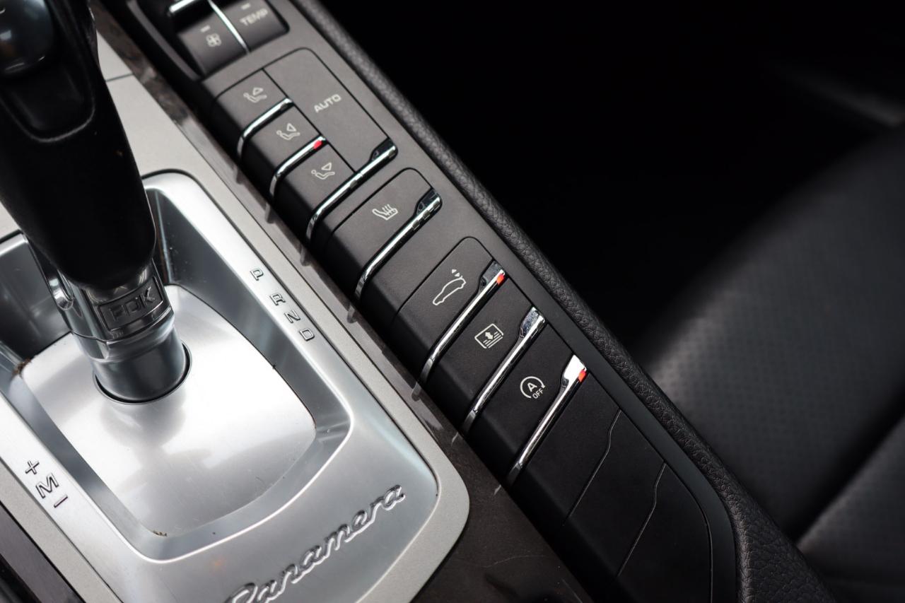 Porsche Panamera  2012