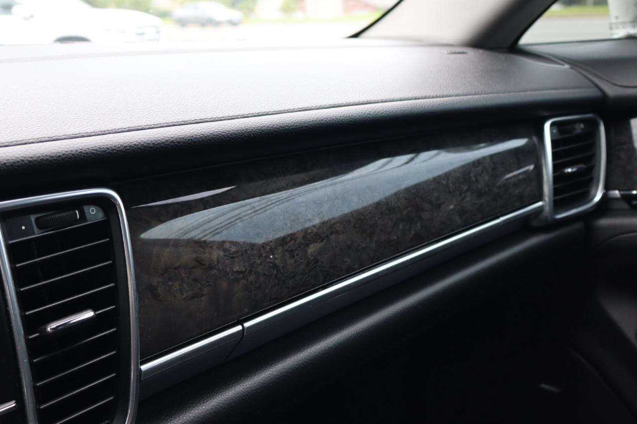 Porsche Panamera  2012
