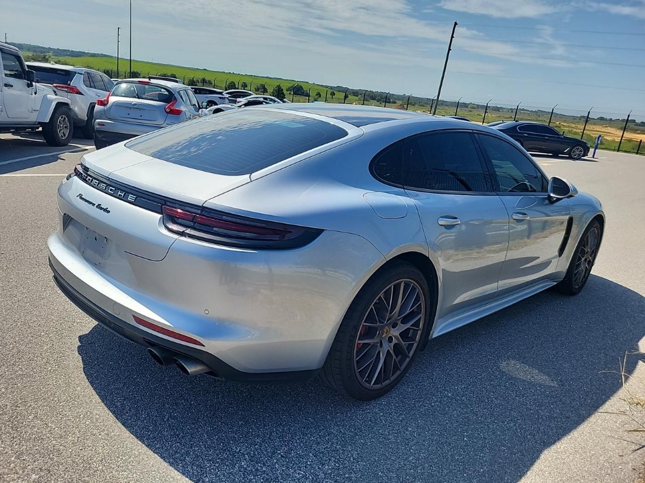 Porsche Panamera Turbo AWD 2017