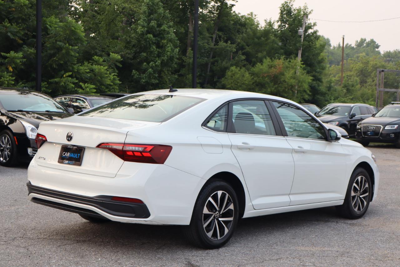 Volkswagen Jetta  2022