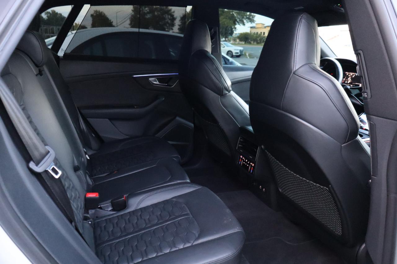 Audi RS Q8  2023