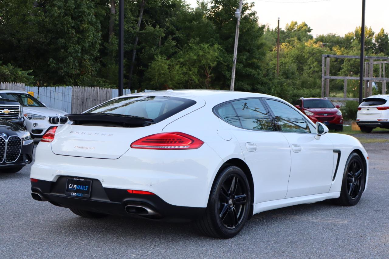 Porsche Panamera 4 4D Sedan 2015