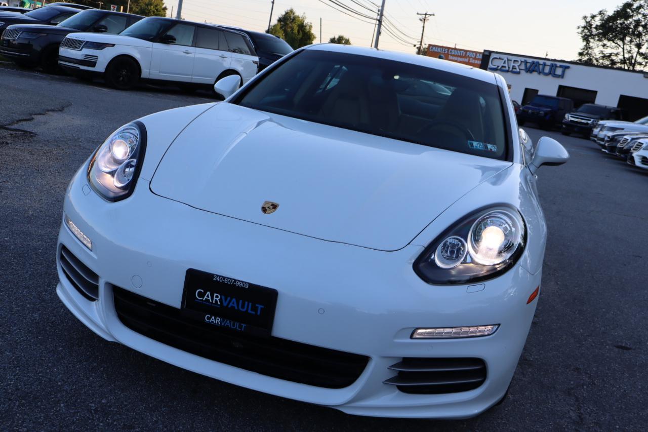 Porsche Panamera 4 4D Sedan 2015