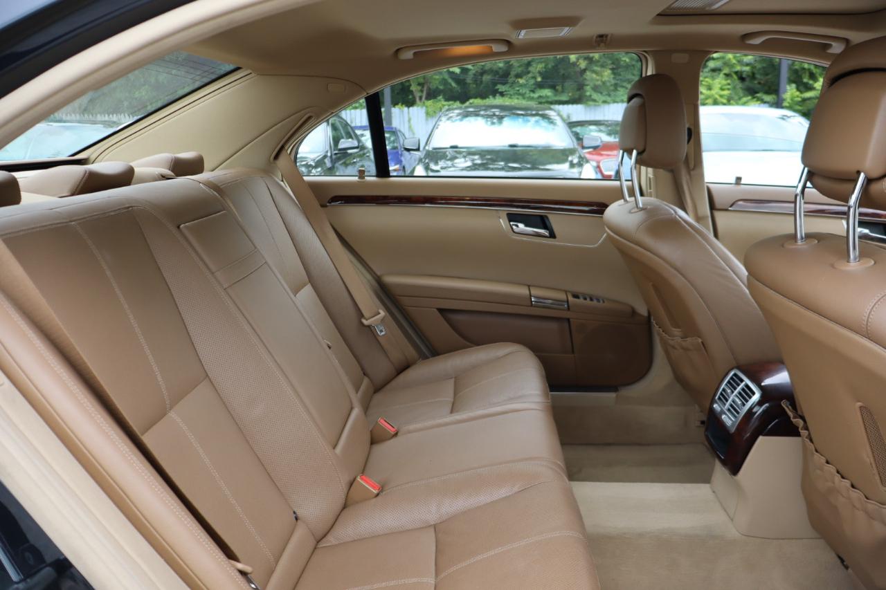 Mercedes-Benz S-Class  2008