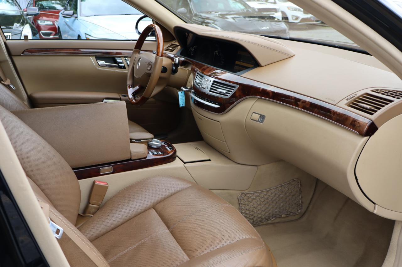 Mercedes-Benz S-Class  2008
