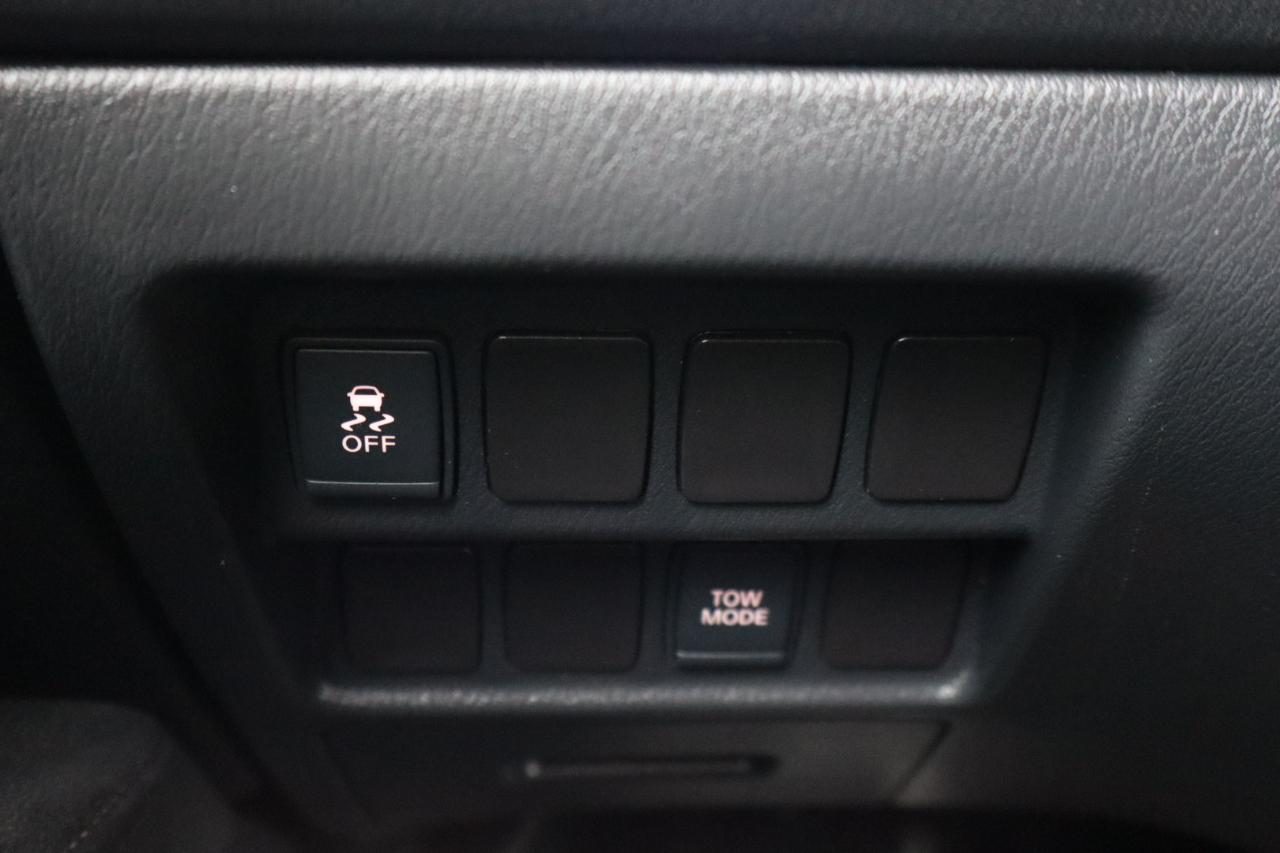 Nissan Pathfinder  2016