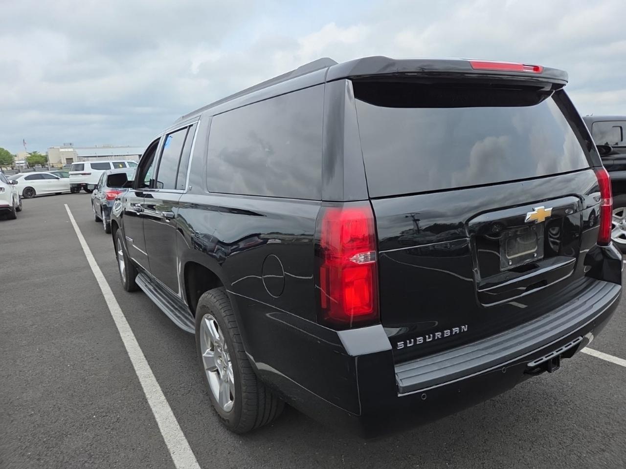 Chevrolet Suburban LT 4WD 2018