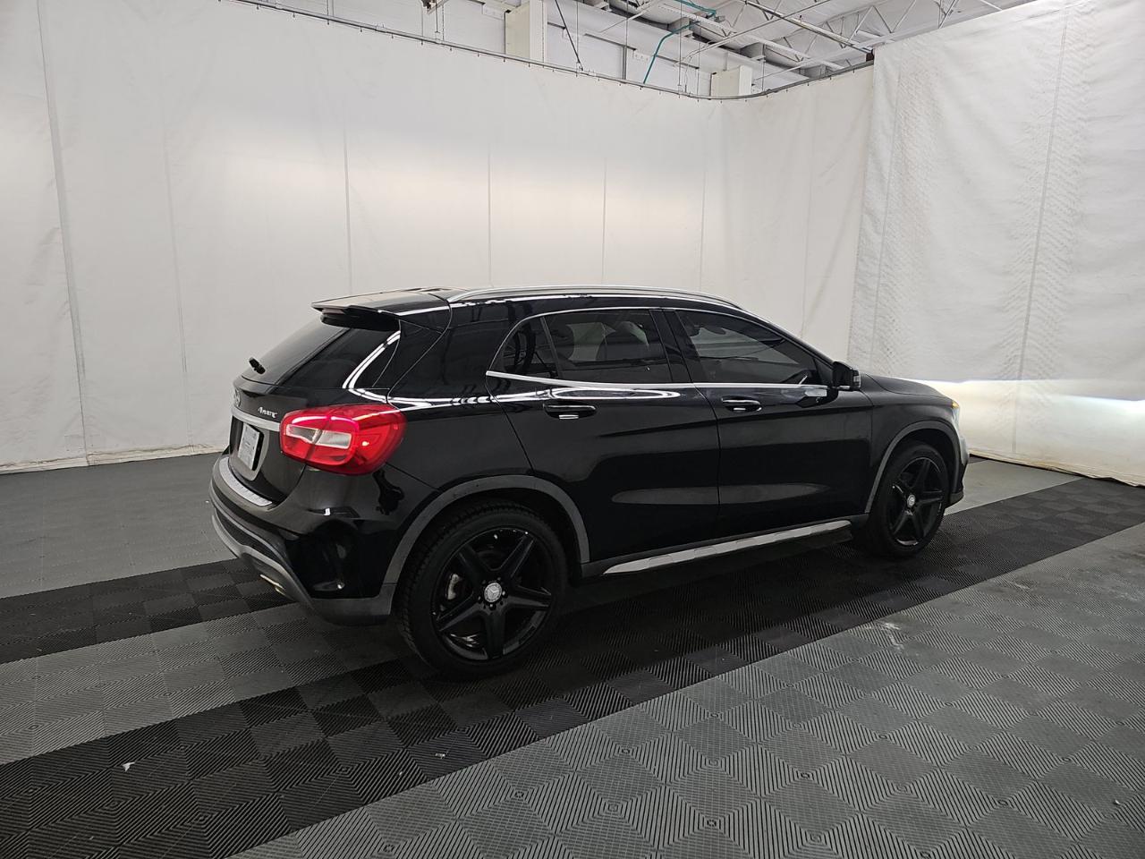 Mercedes-Benz GLA-Class  2015
