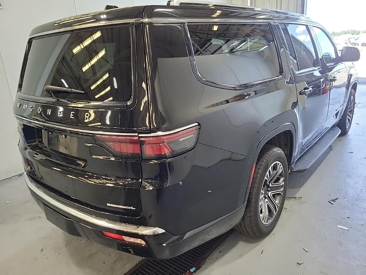 Jeep Wagoneer L  2023