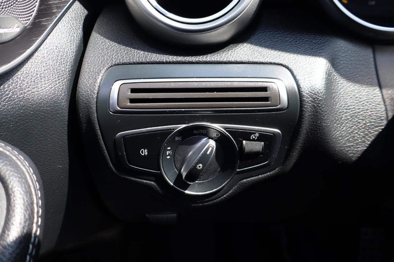 Mercedes-Benz C-Class  2021