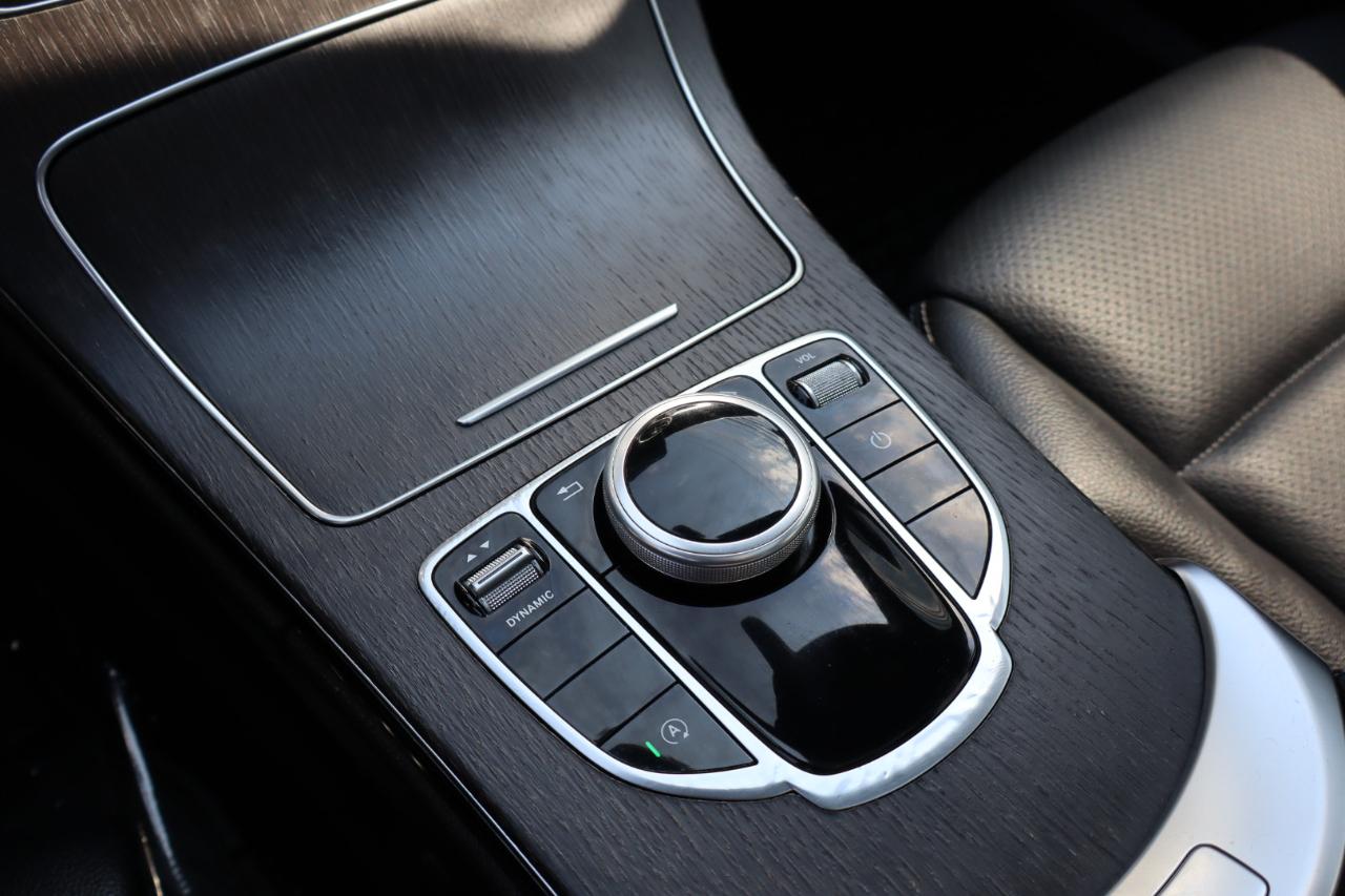 Mercedes-Benz C-Class  2021