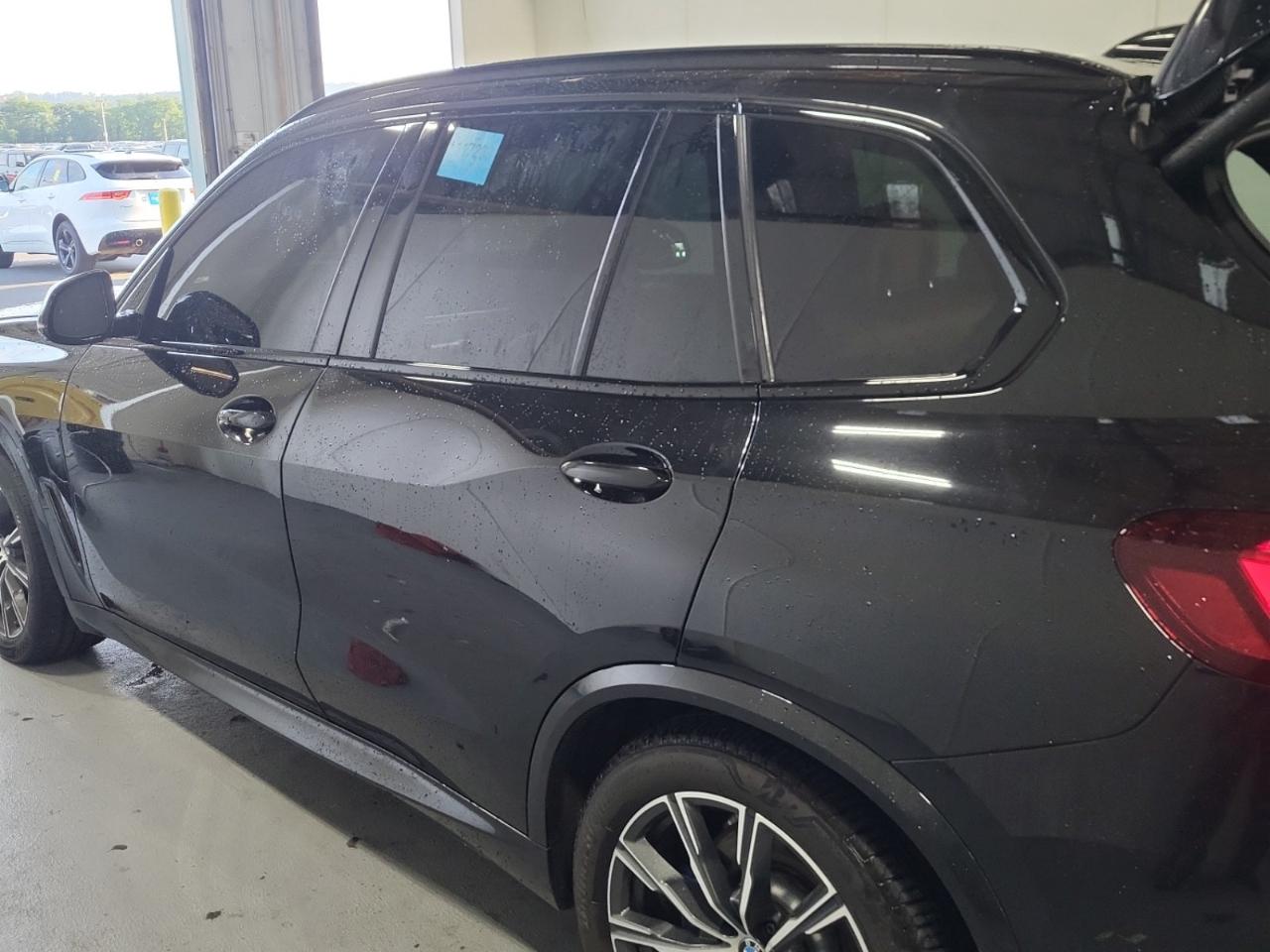 BMW X5  2021