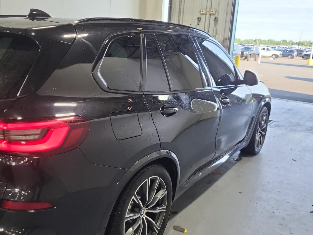 BMW X5  2021