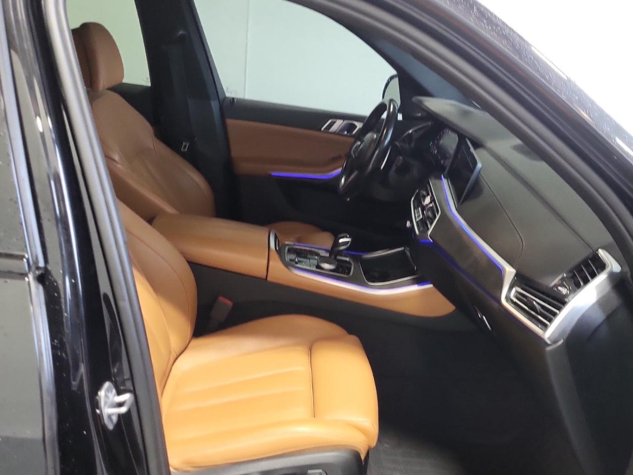 BMW X5  2021