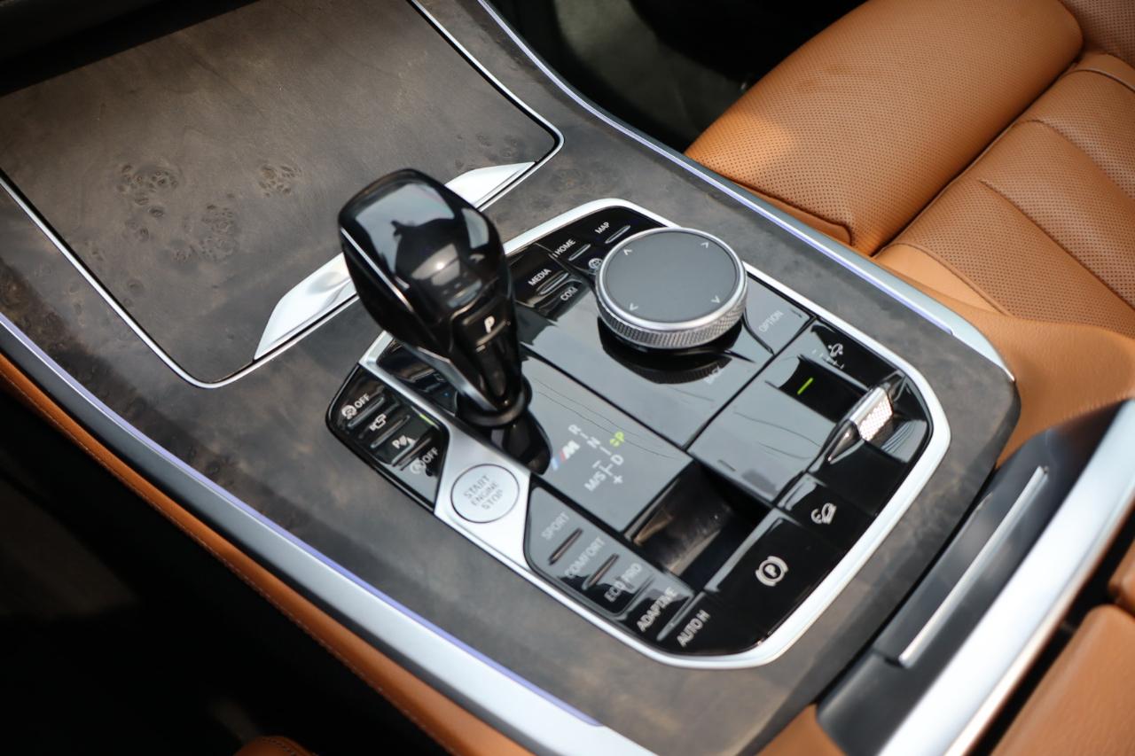BMW X5  2021