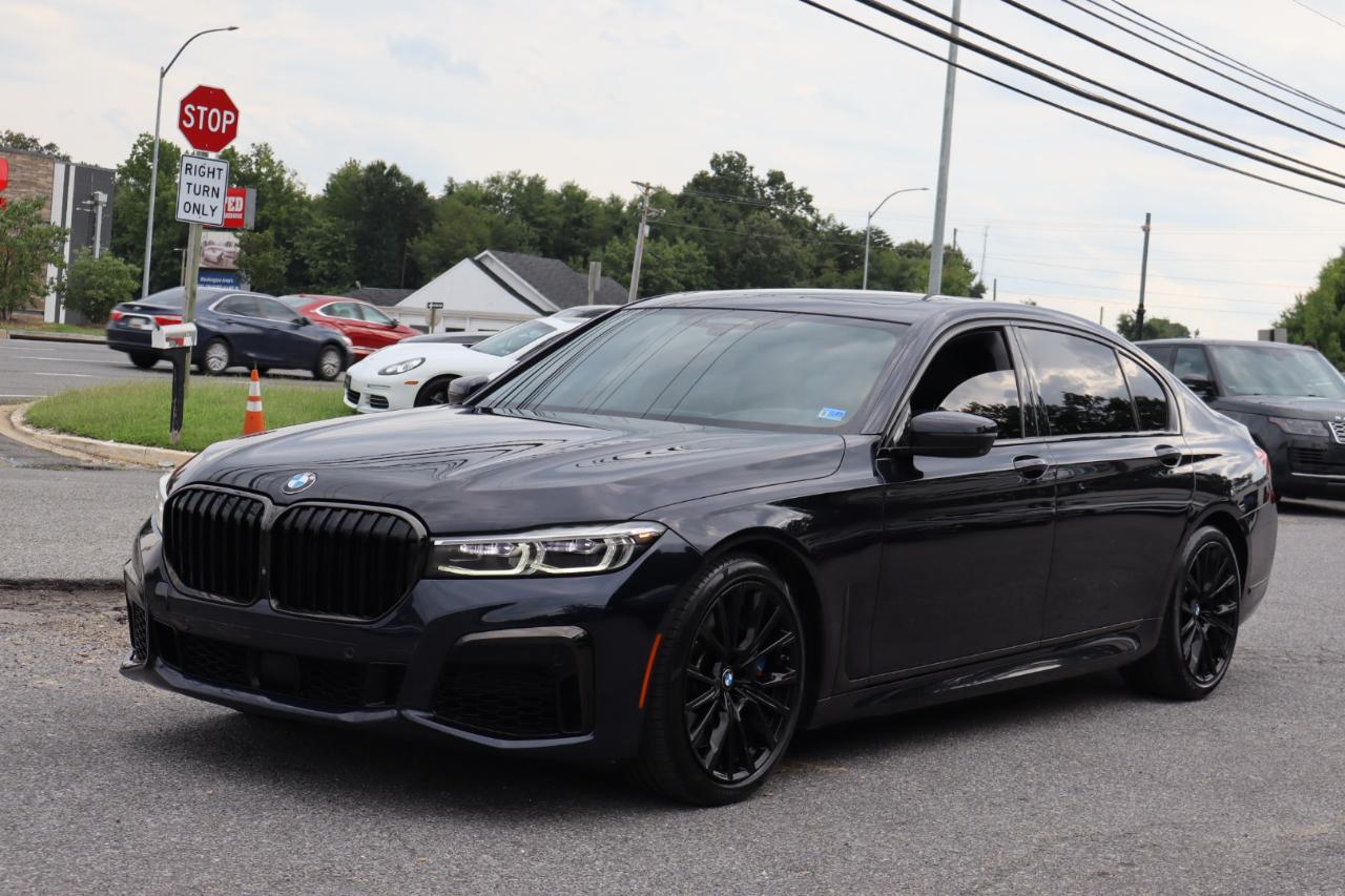 BMW 7-Series  2021