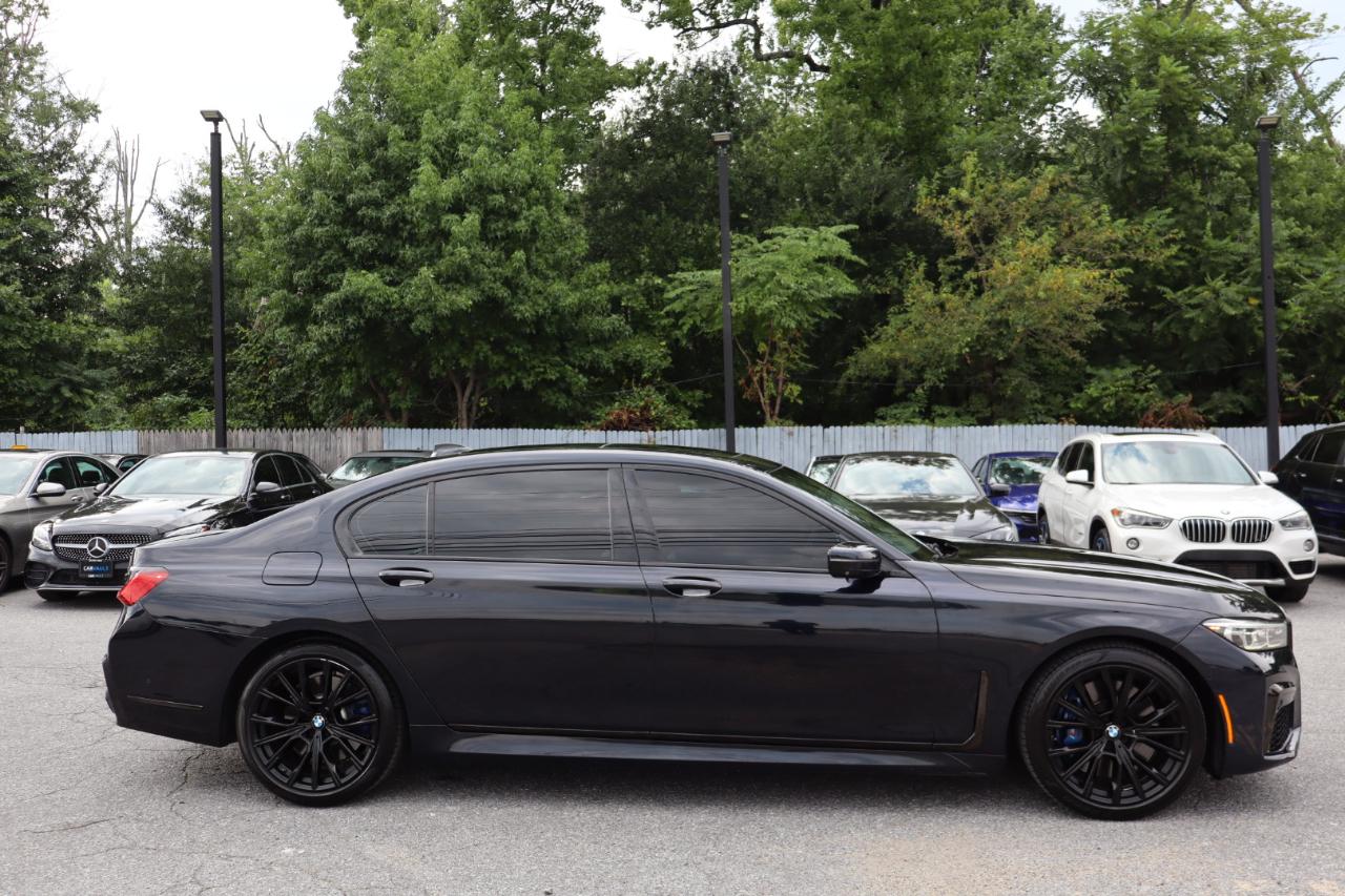 BMW 7-Series  2021