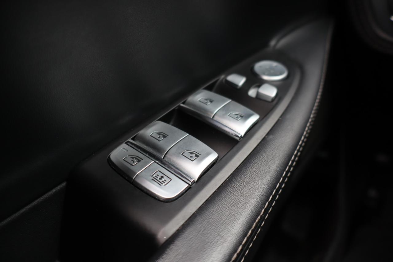 BMW 7-Series  2021