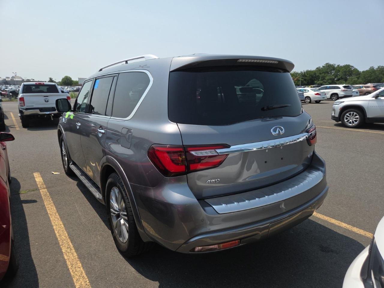 Infiniti QX80  2020