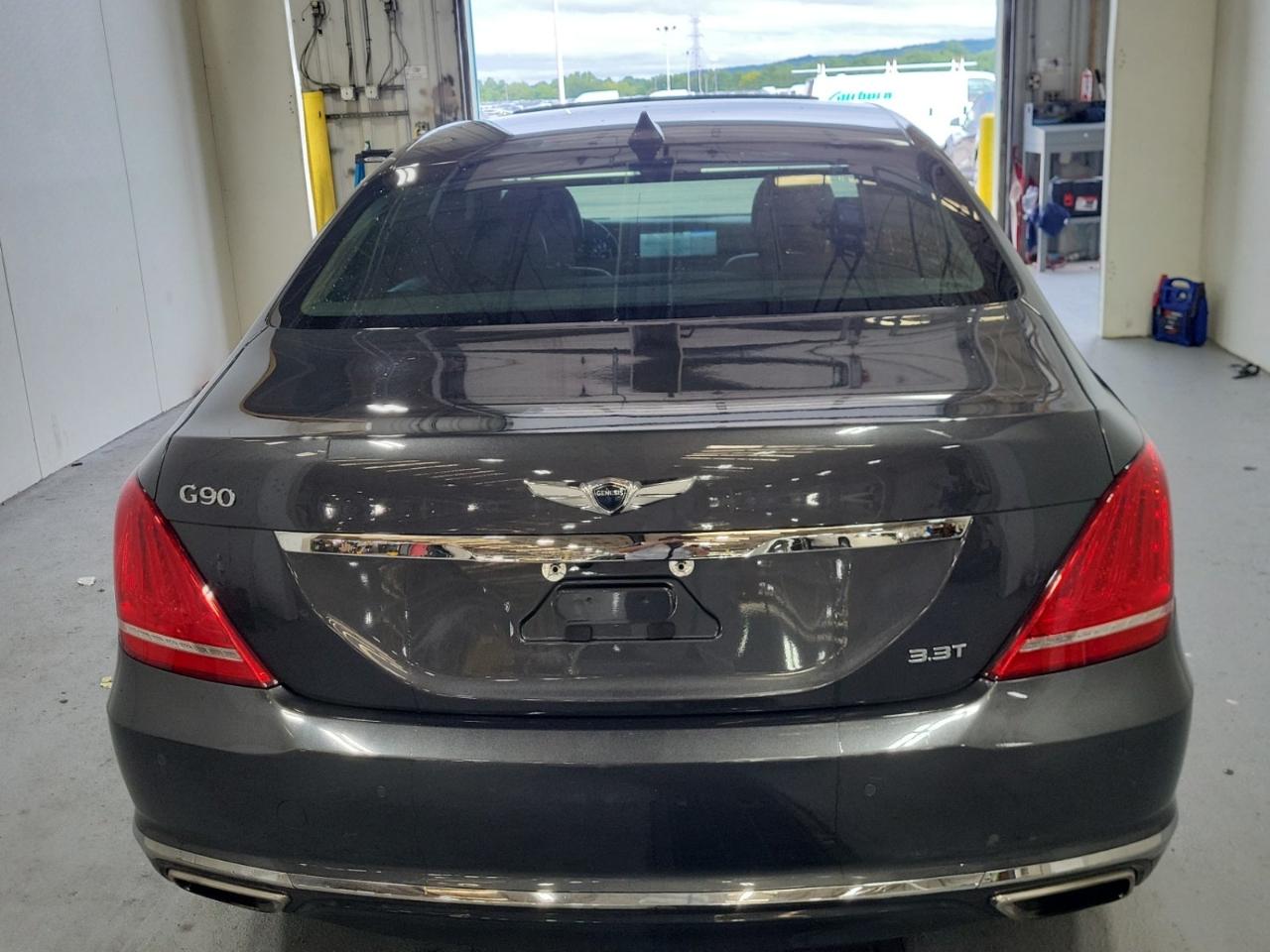 Genesis G90  2018
