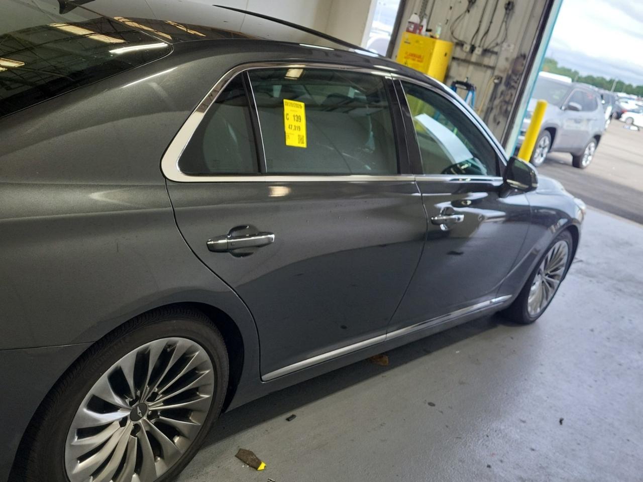 Genesis G90  2018