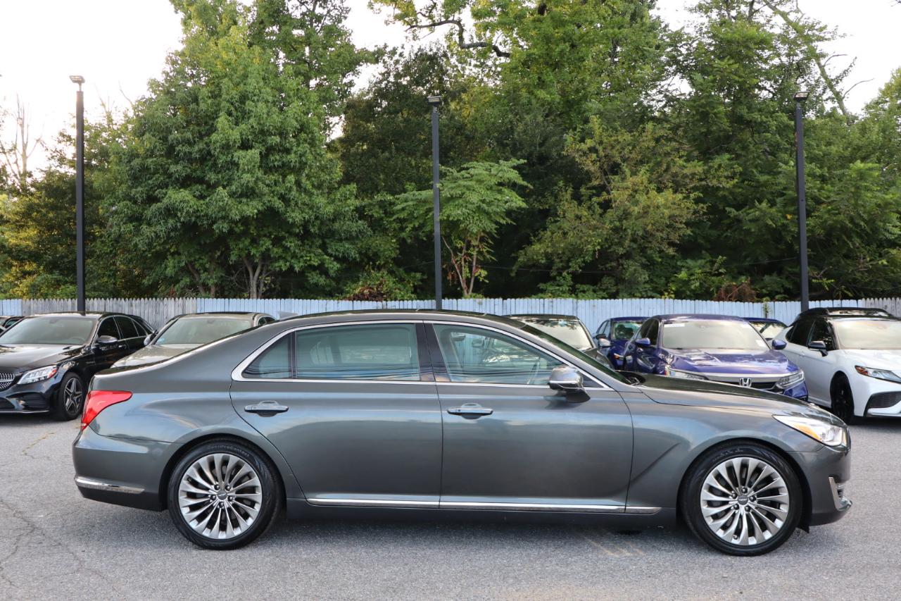 Genesis G90  2018