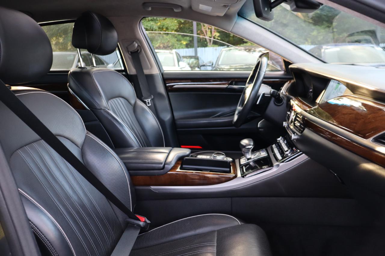 Genesis G90  2018