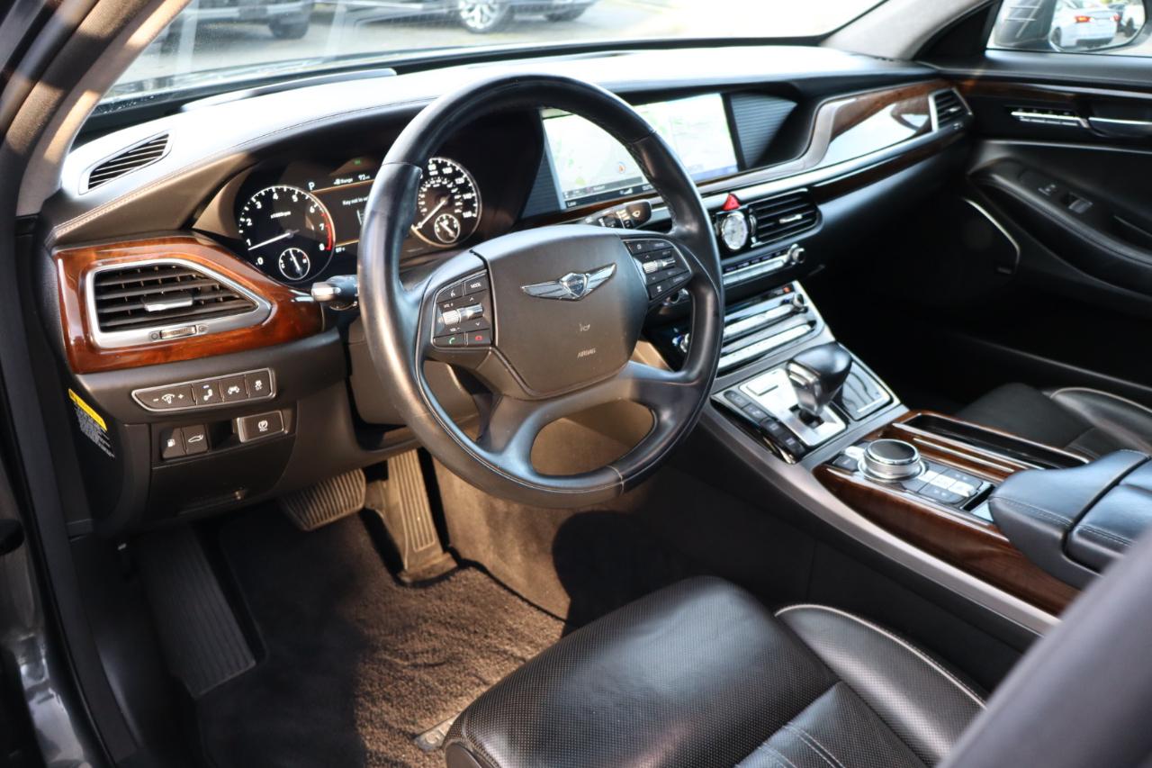 Genesis G90  2018