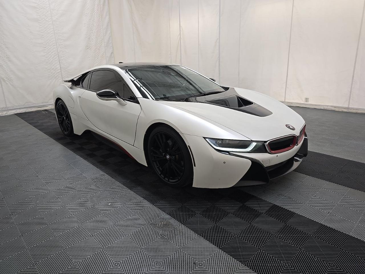 BMW i8 2D Coupe 2016