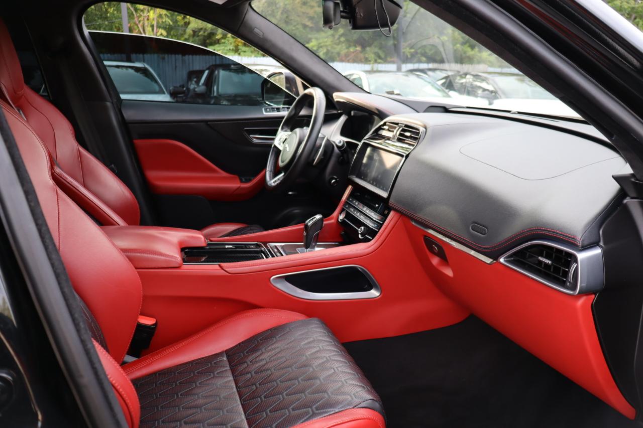 Jaguar F-Pace  2020