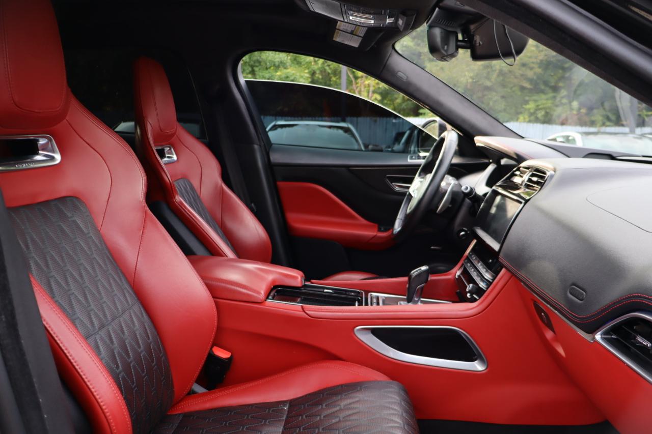Jaguar F-Pace  2020
