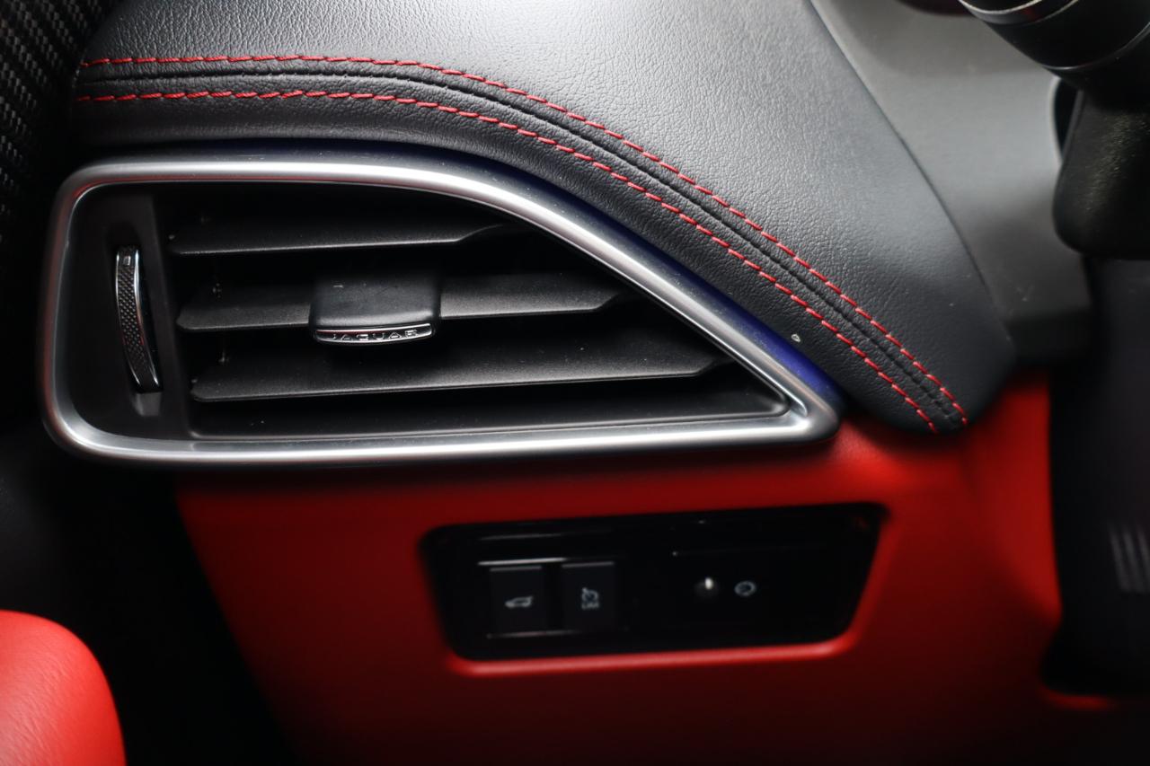 Jaguar F-Pace  2020