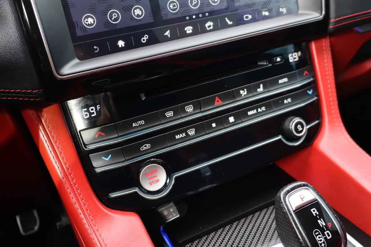 Jaguar F-Pace  2020