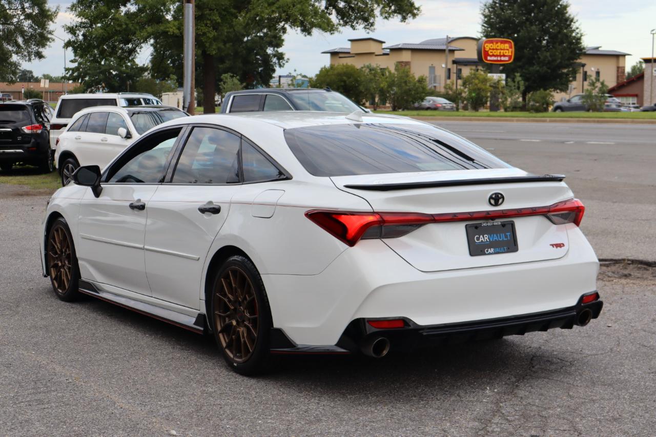 Toyota Avalon  2020
