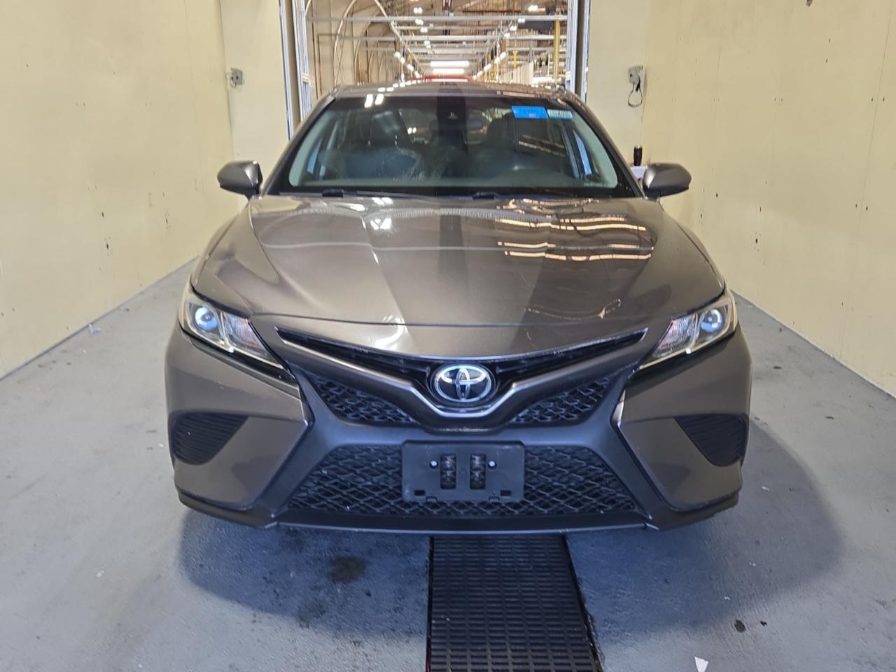 Toyota Camry  2018