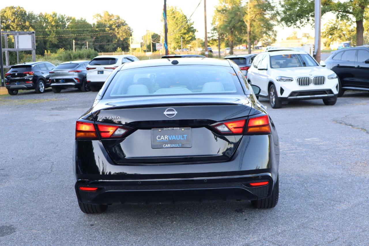 Nissan Altima  2025
