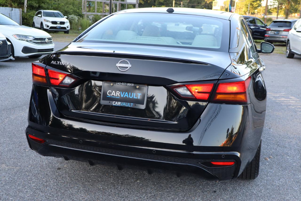 Nissan Altima  2025