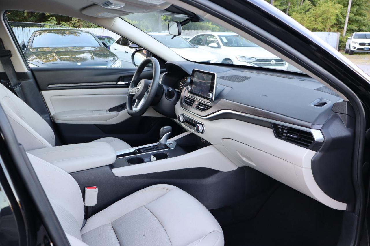 Nissan Altima  2025