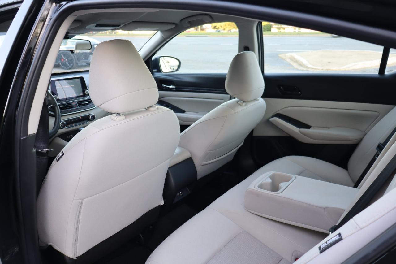 Nissan Altima  2025